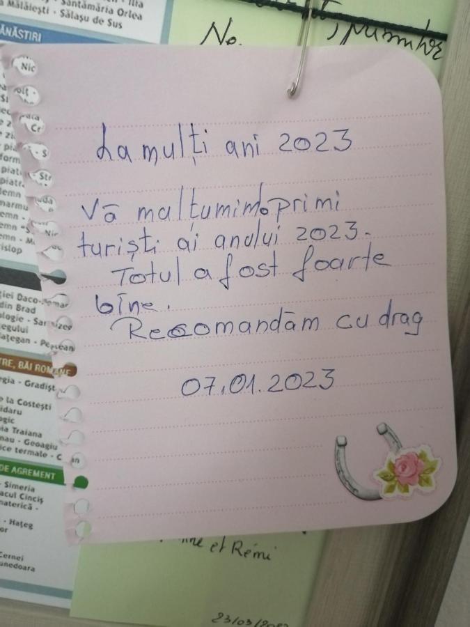 Amigohd² Leilighet Hunedoara Eksteriør bilde